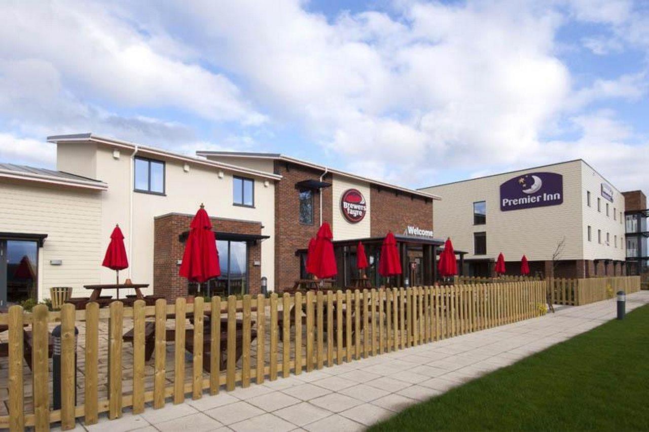 Premier Inn Эксетер Экстерьер фото