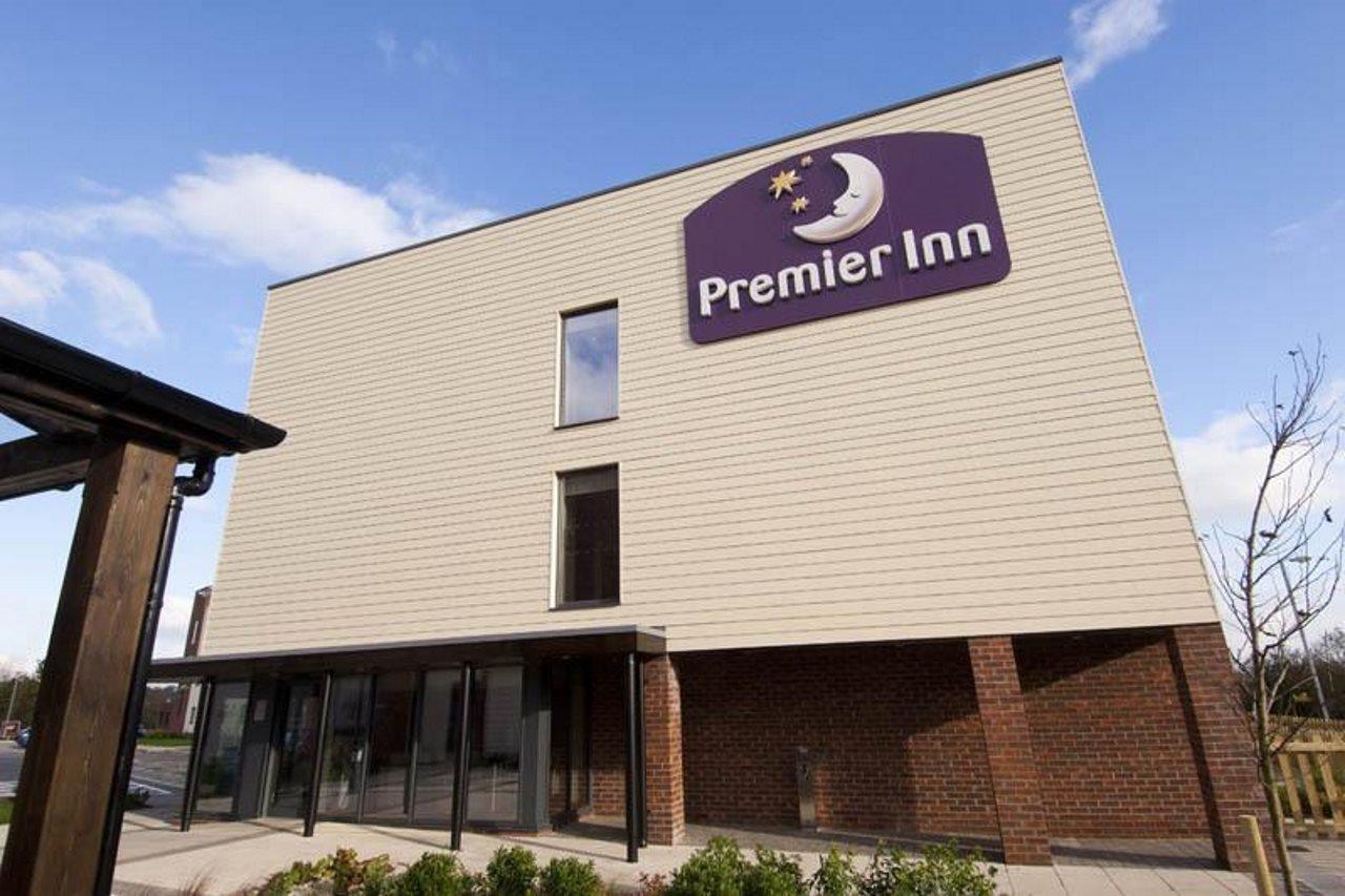 Premier Inn Эксетер Экстерьер фото