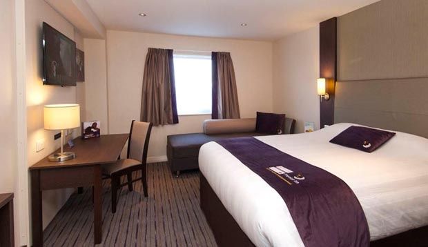 Premier Inn Эксетер Экстерьер фото